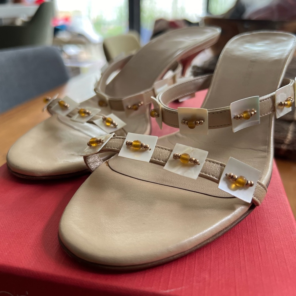 Storie di Scarpe Beige Gold/ Pearl Heels Size 37